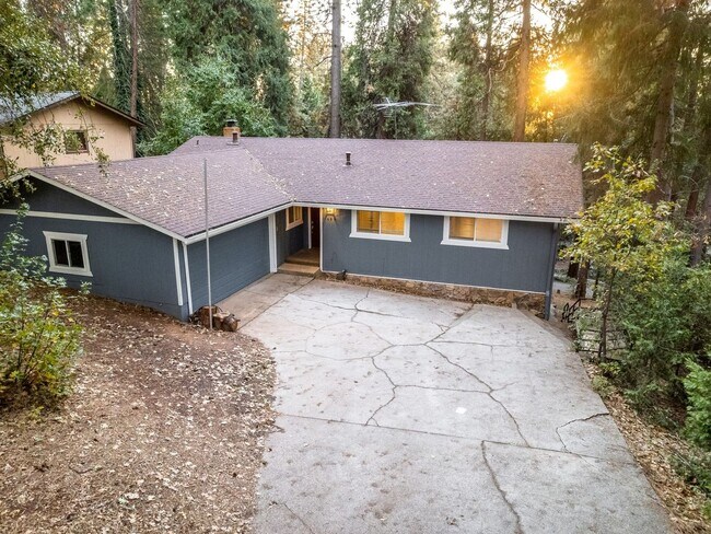 Foto del edificio - 3 Bedroom Single Family Home in Colfax