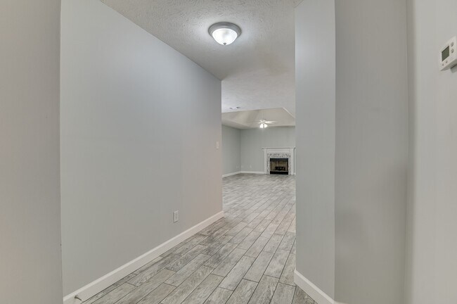 Foto del edificio - 790 Faircloth Commons Rd