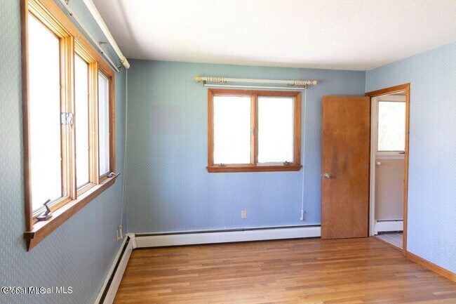 Building Photo - 17 Cedarwood Drive