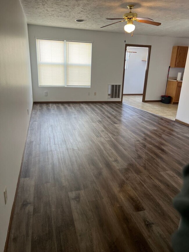 Foto del edificio - 1227 Sanpat Ln