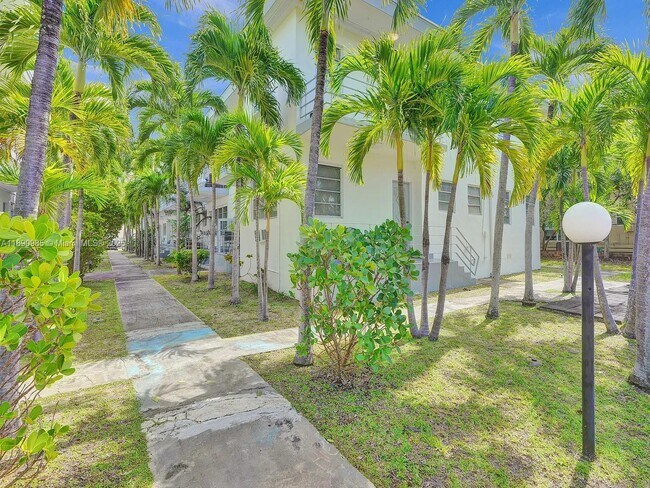 Foto del edificio - 4172 Chase Ave