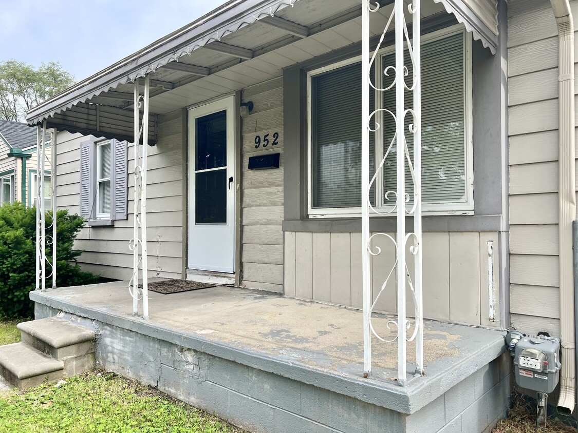 Foto principal - 952 E Brickley Ave