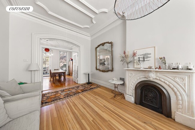 Building Photo - 69 St James Pl