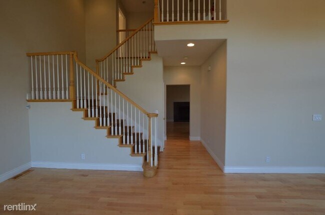 Foto del edificio - 4 br, 3 bath House - 663 Crockett Ave