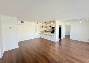Building Photo - 77 Hendricks Isle
