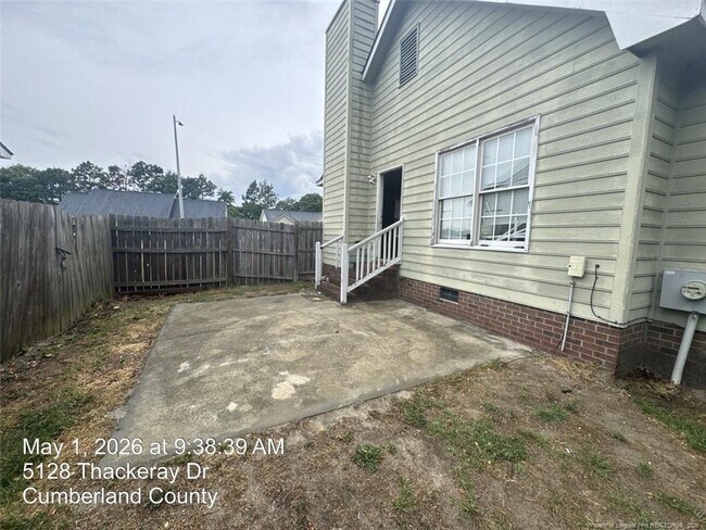 Foto del edificio - 5128 Thackeray Dr