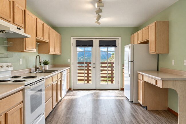 Building Photo - 4555 Sentinel Rock Terrace