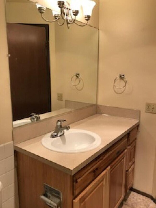 Foto del edificio - 2 bedroom in Seattle WA 98116
