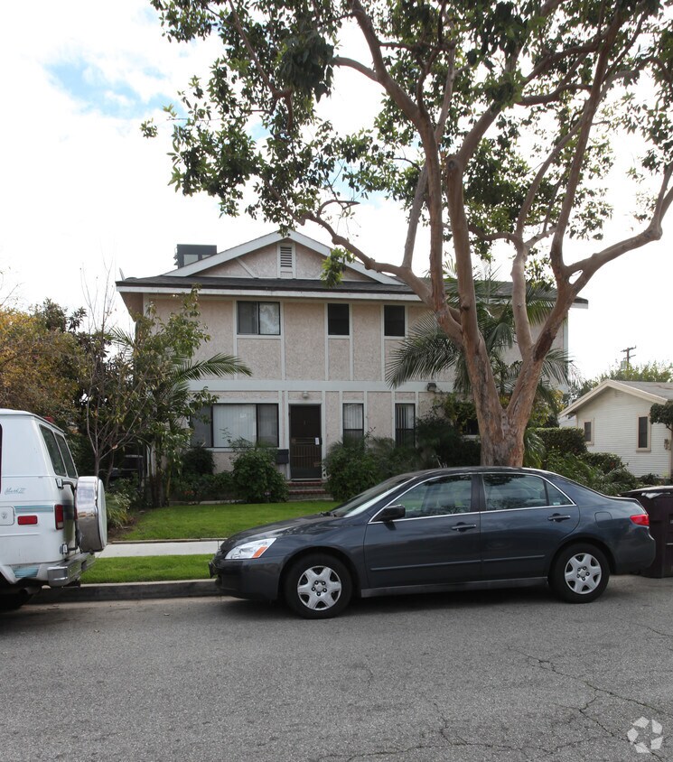 Building Photo - 414 Irving Ave
