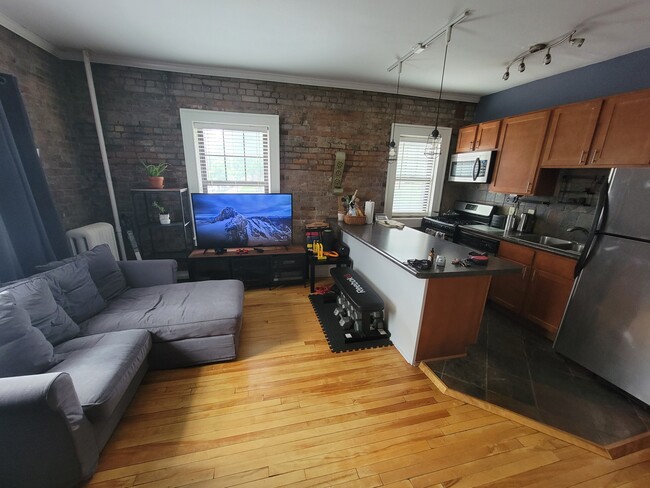 Lots of light with great park views - 1901 Stevens Ave
