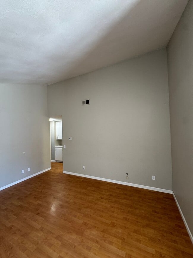 Foto del edificio - 3 Bedroom 2 Bathroom Home in Santa Maria