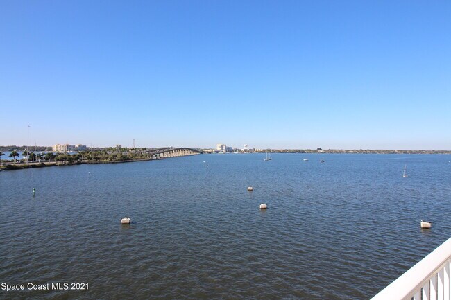Foto del edificio - 500 Sail Ln