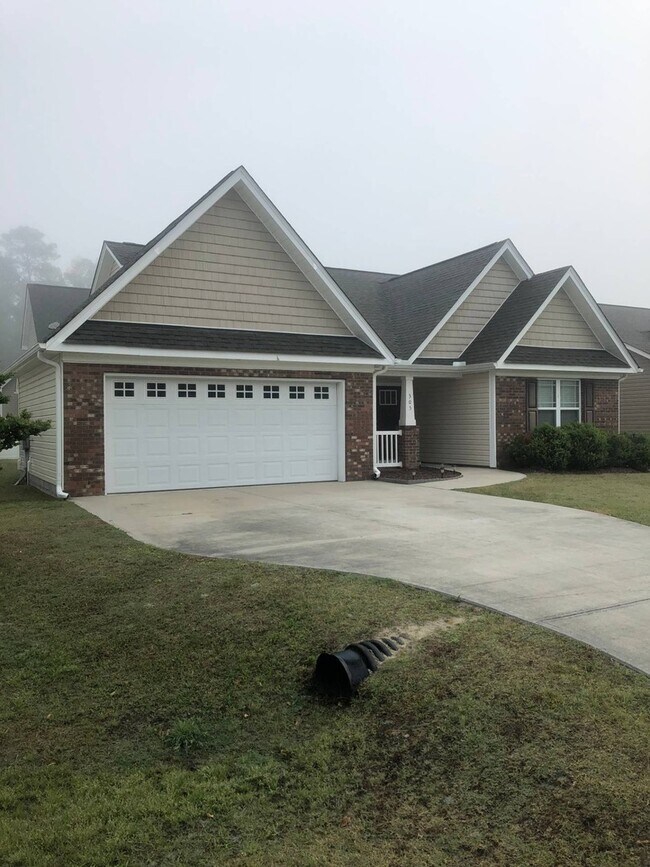 Building Photo - Must see before putting in application