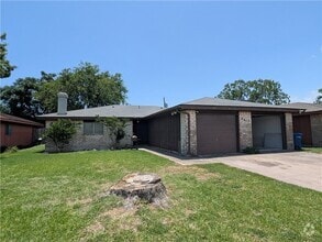 Building Photo - 6613 Rhine Dr