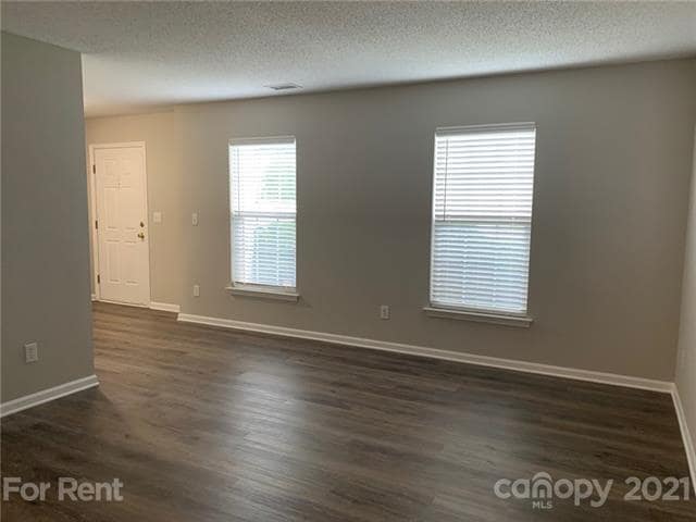 Building Photo - 109 Pleasant Grove Ln