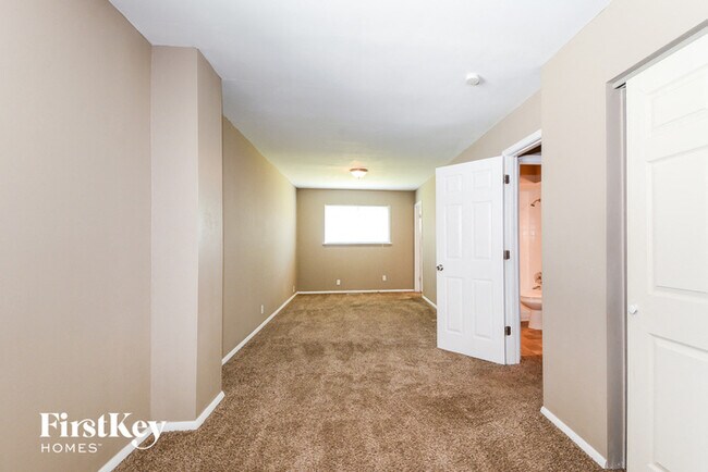 Foto del edificio - 1370 Bluefield Dr