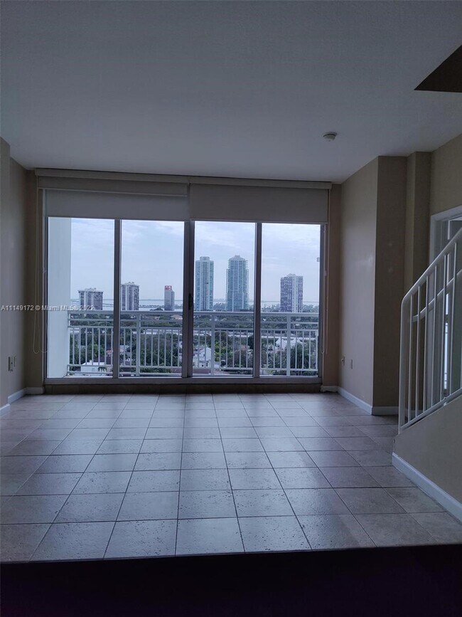 Foto del edificio - 2021 SW 3rd Ave