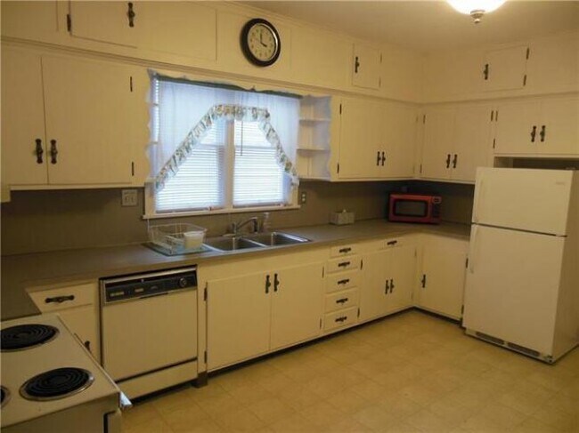 435 W Washington St Slatington PA 18080 Townhouse For Rent In 