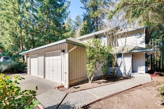 Building Photo - 8621 137th Ave NE