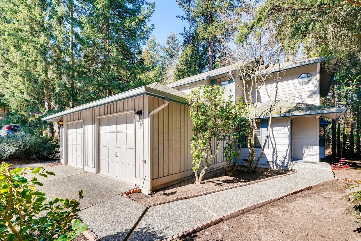 Primary Photo - 8621 137th Ave NE