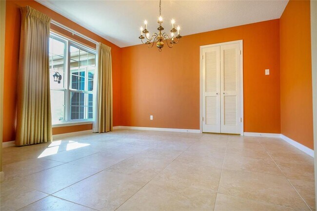 Building Photo - 1531 Locke Ln