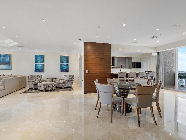 Foto del edificio - 3200 N Ocean Blvd