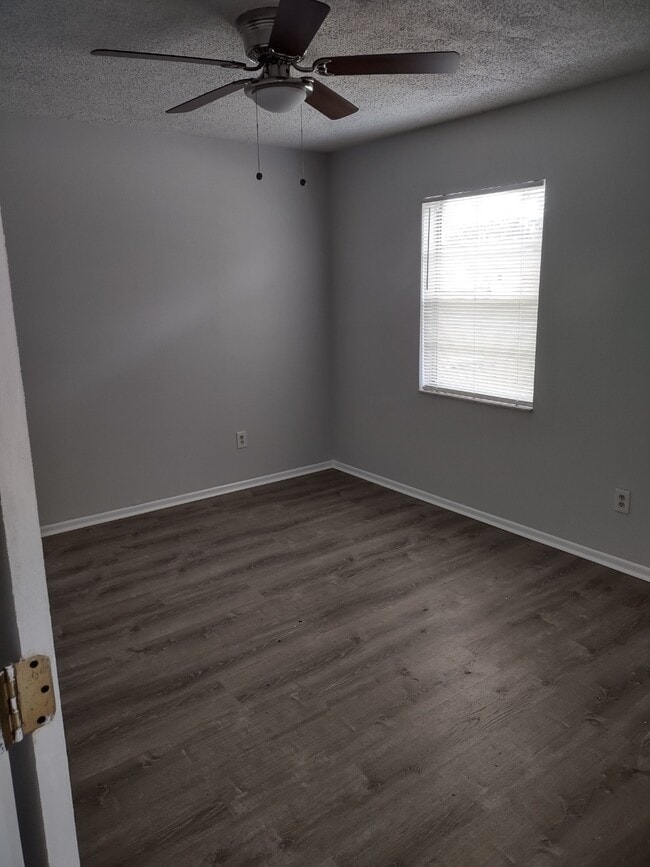 Foto del edificio - 7462 Blackhawk Trail