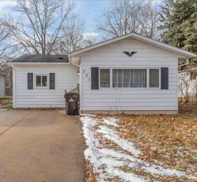 Outside - 331 Hemlock St