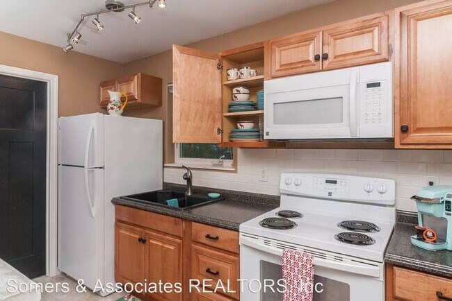 Building Photo - 2 br, 1 bath House - 2609 Back Court