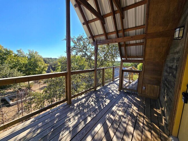 Foto del edificio - 24369 Bingham Creek Rd