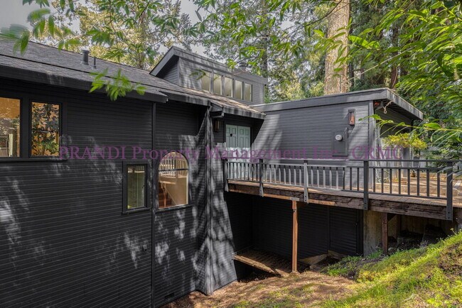 Foto del edificio - Woodacre Retreat Like Home with Views and ...