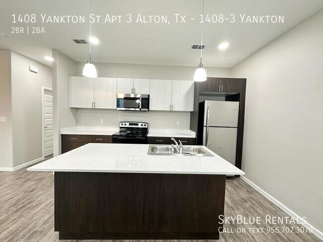 Building Photo - 1408 S Yankton St