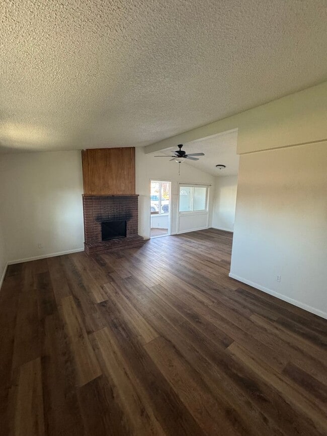 Foto del edificio - $300 Move-In Special | Charming NOHO Duplex Near Downtown Flagstaff and Buffalo Park