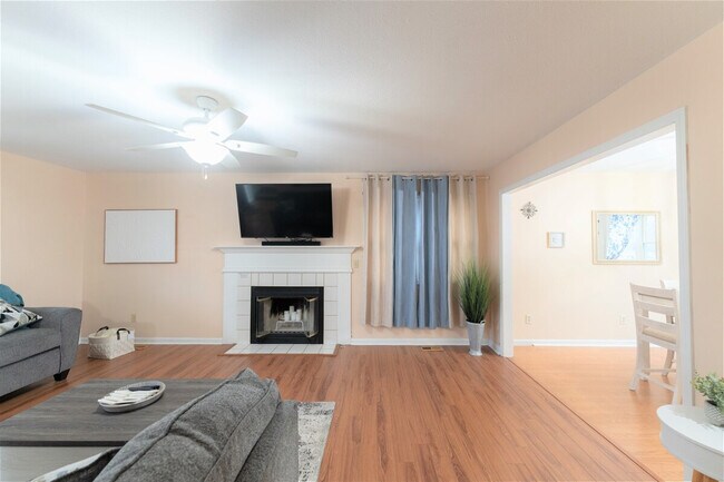Foto del edificio - 3115 Wild Cherry Ridge W