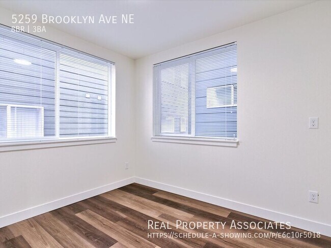 Foto del edificio - 5259 Brooklyn Ave NE