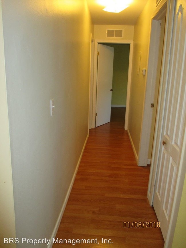 Building Photo - 38271 Fairway Ct