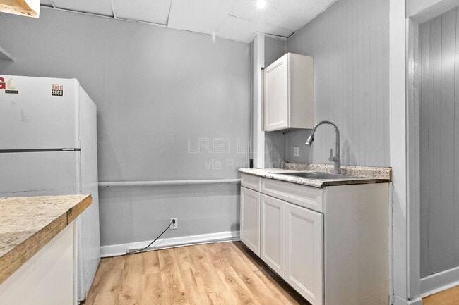 Foto del edificio - 1123 S Brook St