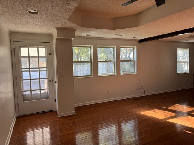 Foto del edificio - 408 3rd Ave NW