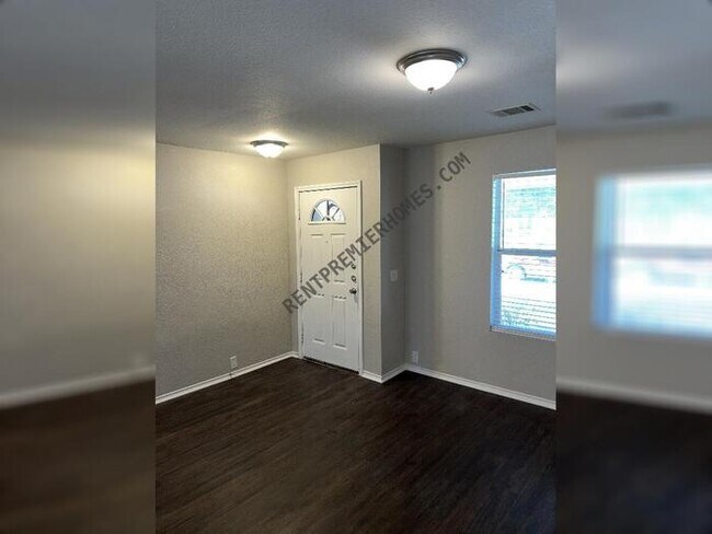 Building Photo - 5113 Brookline