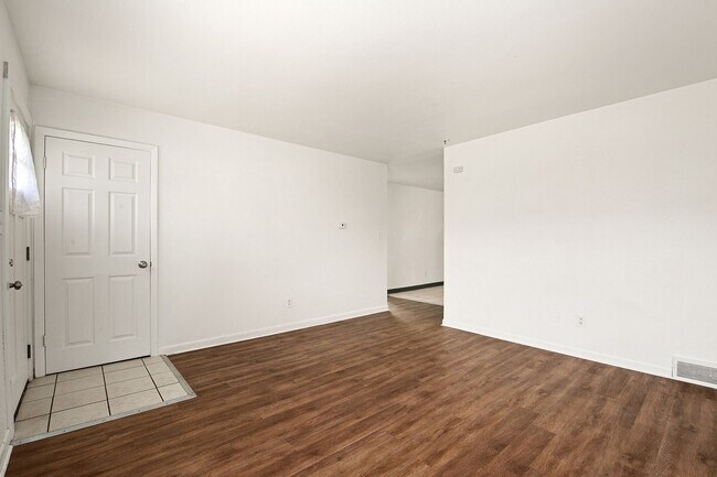 Foto del edificio - 4031 Goodell Ln