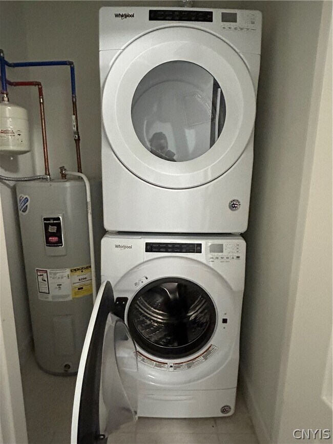 Foto del edificio - 23 S Main St