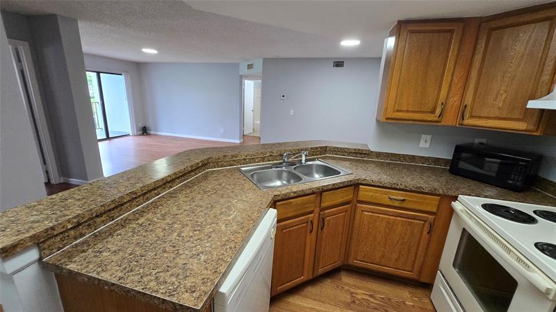 Foto principal - 9044 W Atlantic Blvd