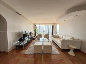 Building Photo - 4000 Island Blvd