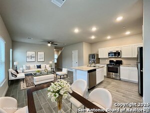 Foto del edificio - 7814 Savannah Brooks