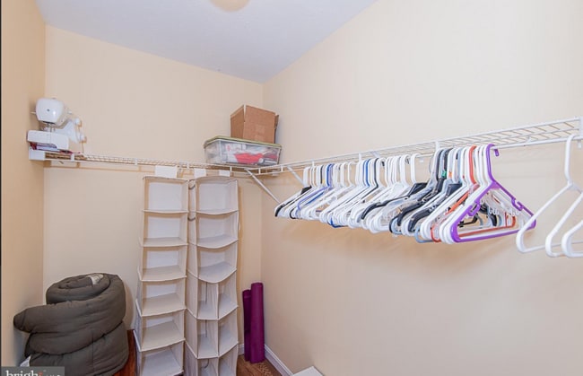 Building Photo - 45276 Keyport Ct