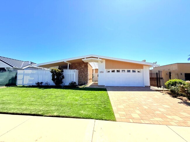 Foto del edificio - Fantastic Single Story 3 bed - 3 bath with backyard in Malibu - Topanga Beach Area
