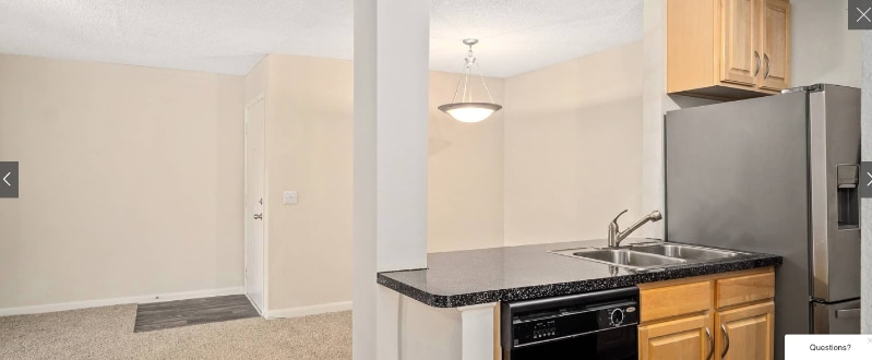 Building Photo - 690 Altamira Cir