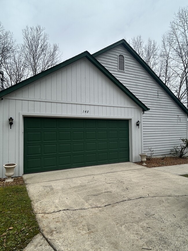 Foto del edificio - 140 Havenridge Cir