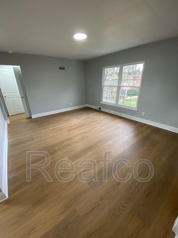 Foto del edificio - 1505 Franklin Park S