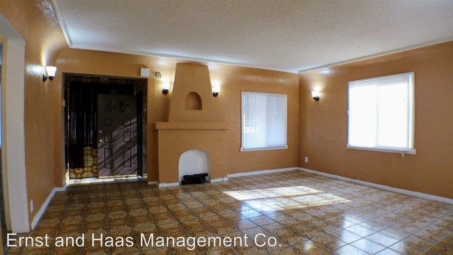 Building Photo - 511 N Aranbe Ave